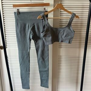 Ribbed High-Waist Leggings and Scoop Sports Bra Set — Slate Gray